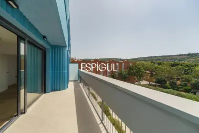 Exclusiva propiedad a estrenar con gran terraza, piscina y gimnasio en La Marina del Port