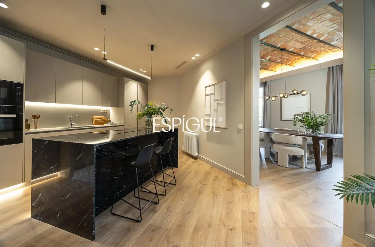 Piso exclusivo en venta en Gran Via de les Corts Catalanes, Eixample Dret