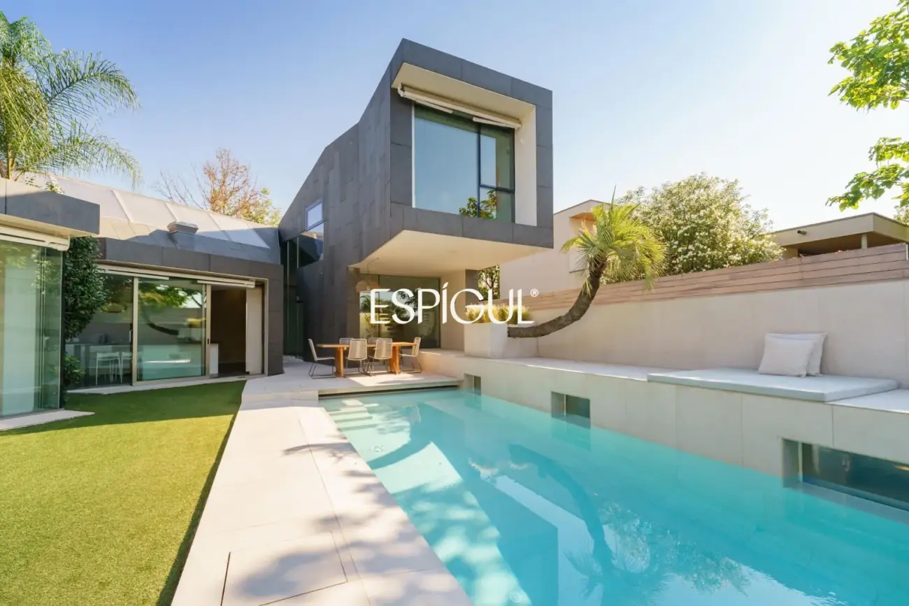 Exclusiva casa en venta de diseño en Can Mates