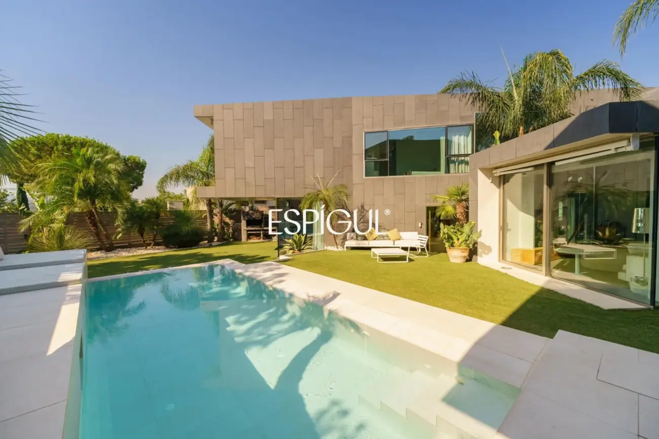 Exclusiva casa en venta de diseño en Can Mates