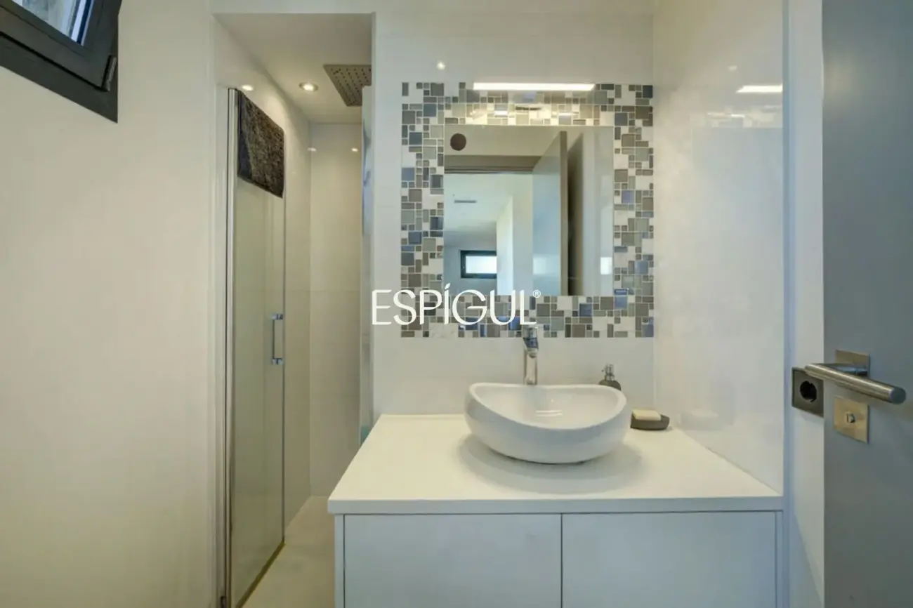 Designer house for sale in Mira-Sol