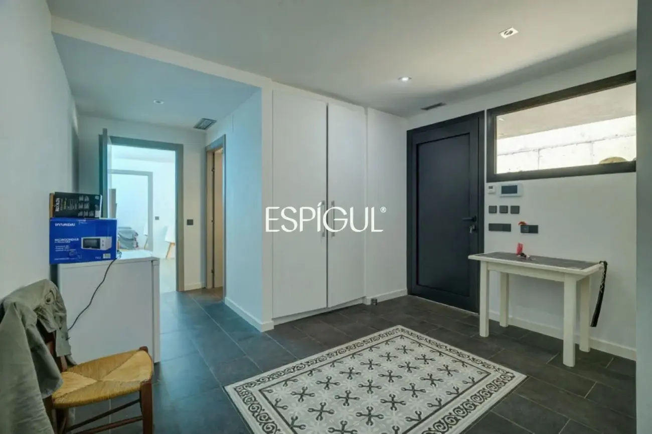 Designer house for sale in Mira-Sol