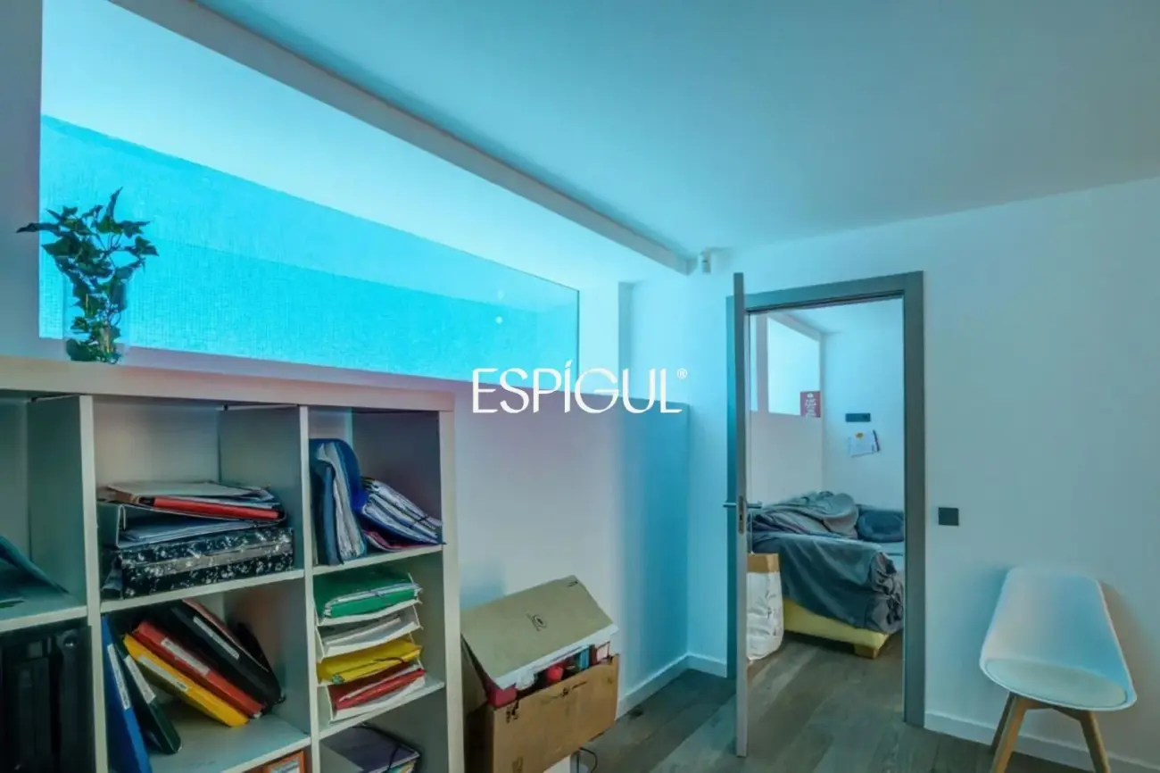 Designer house for sale in Mira-Sol