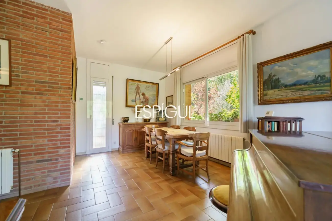 CASA EN VENTA EN BELLATERRA
