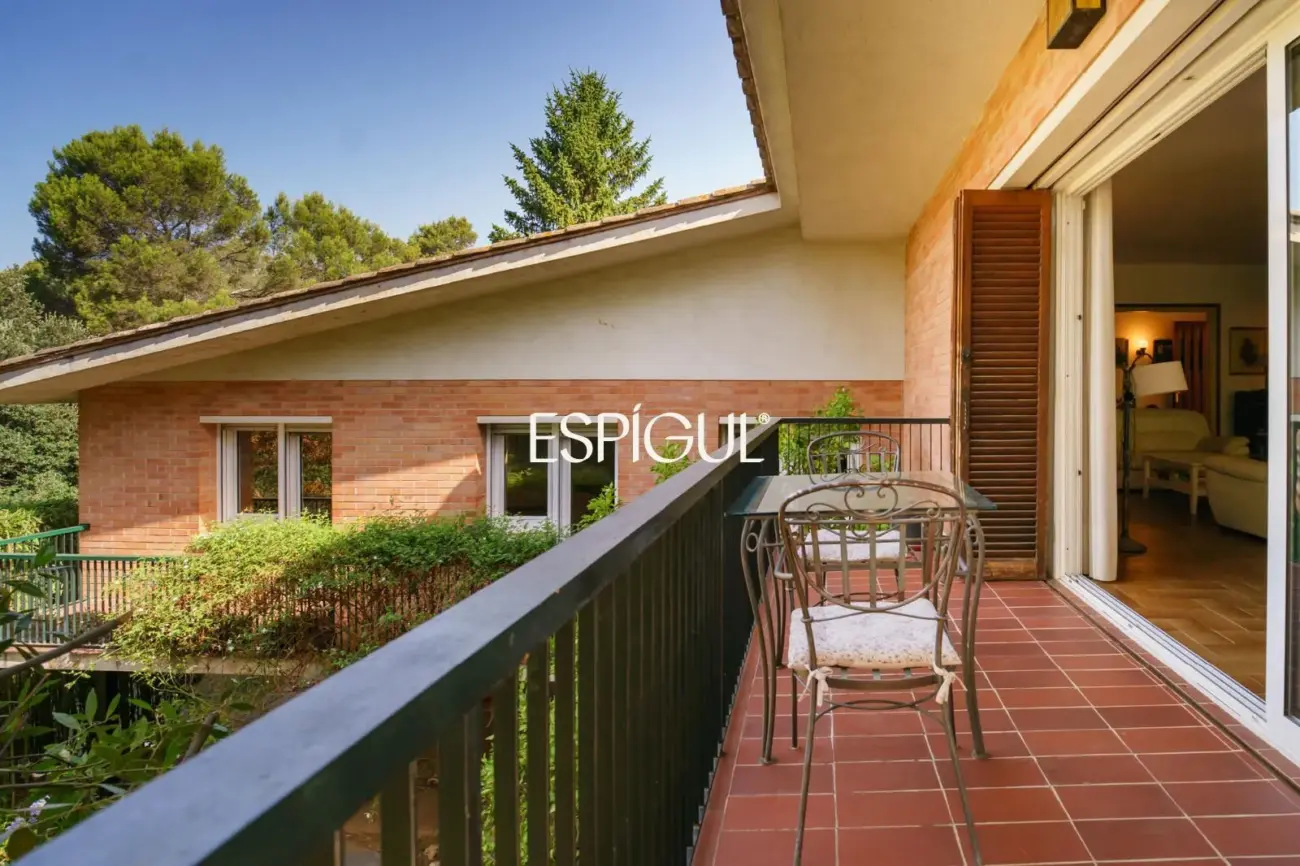 CASA EN VENTA EN BELLATERRA