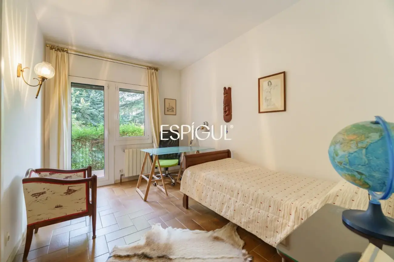 CASA EN VENTA EN BELLATERRA