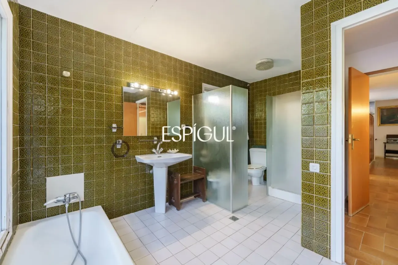 CASA EN VENTA EN BELLATERRA