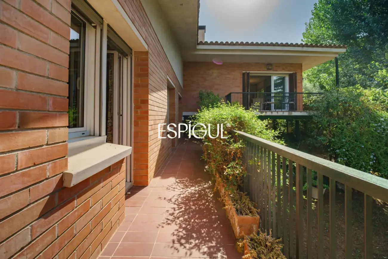 CASA EN VENTA EN BELLATERRA
