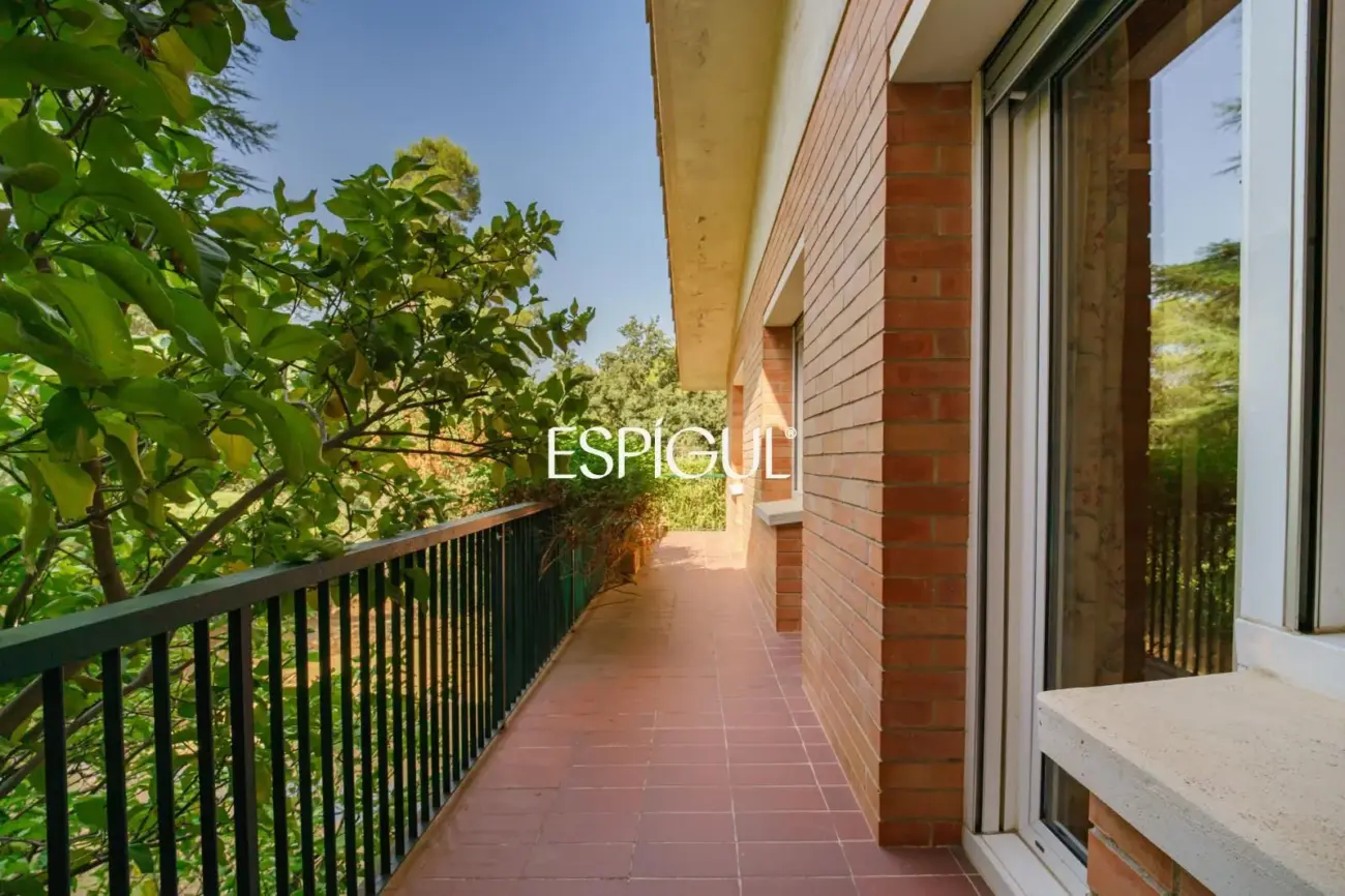 CASA EN VENTA EN BELLATERRA
