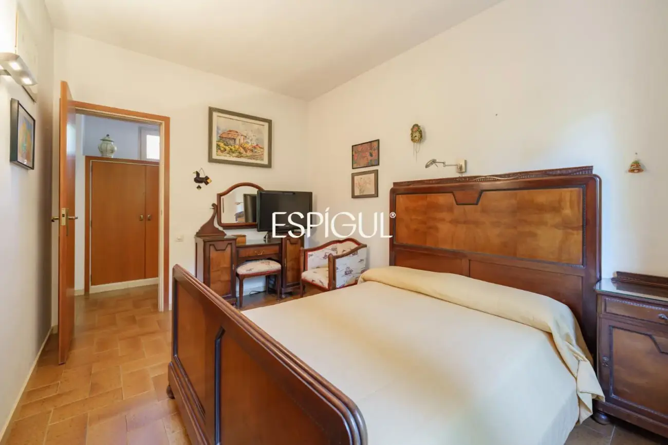 CASA EN VENTA EN BELLATERRA