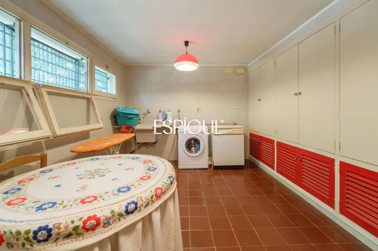 CASA EN VENTA EN BELLATERRA