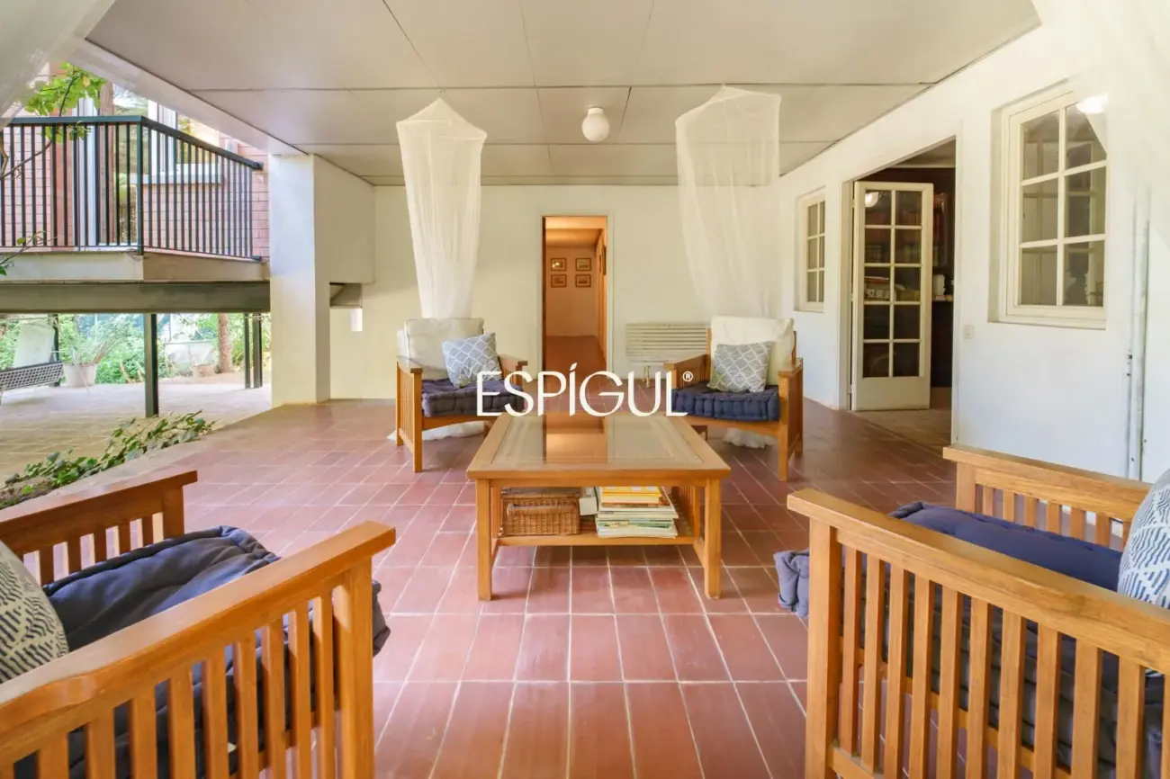 CASA EN VENTA EN BELLATERRA