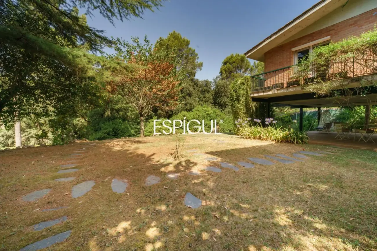 CASA EN VENTA EN BELLATERRA