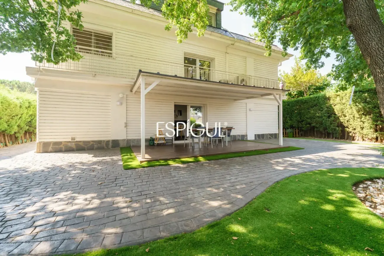 Casa unifamiliar en venta con piscina en Mirasol, Sant Cugat del Vallès