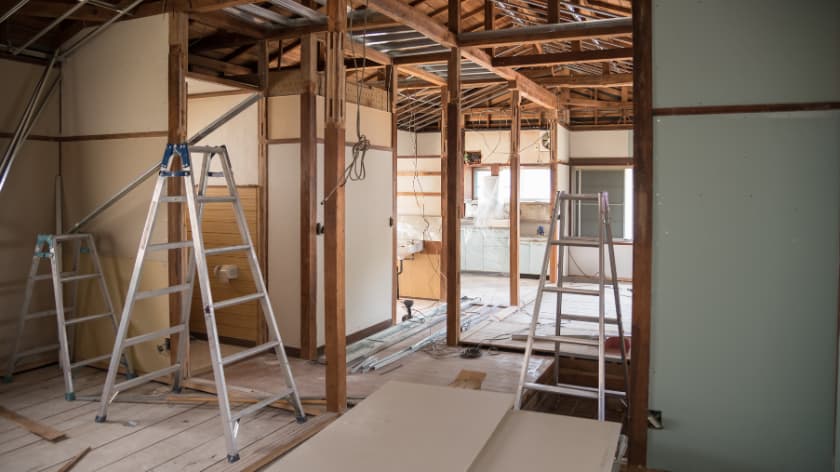 Comprar una casa con obra ilegal prescrita es posible