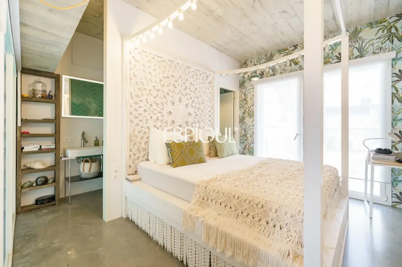 Excepcional residencia de diseñador con vistas a Barcelona y La Sagrada Família