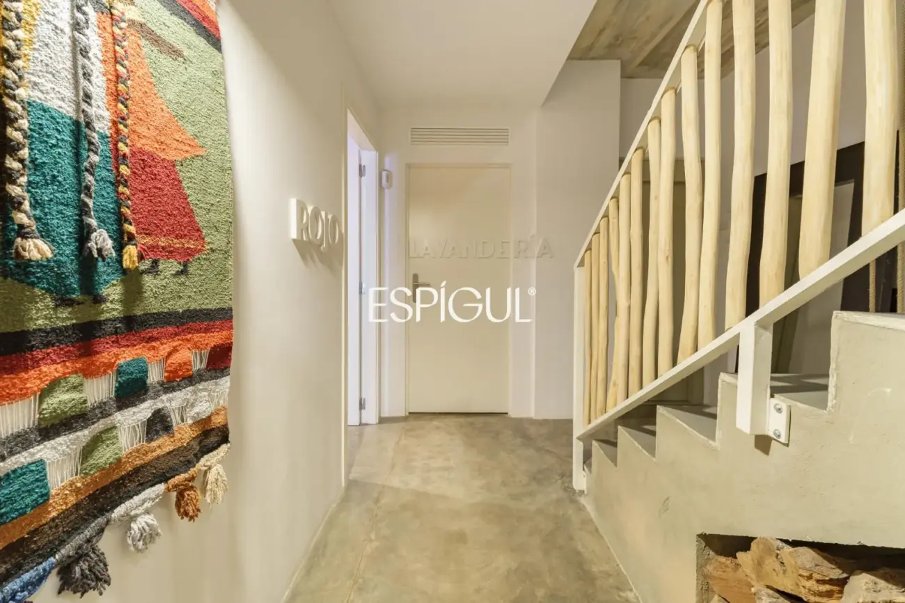 Excepcional residencia de diseñador con vistas a Barcelona y La Sagrada Família