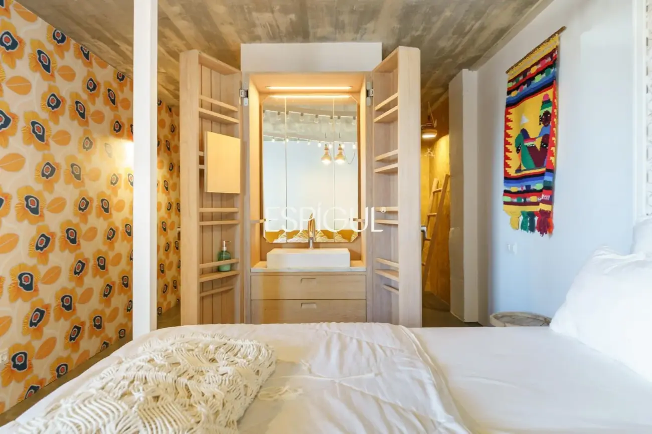 Excepcional residencia de diseñador con vistas a Barcelona y La Sagrada Família