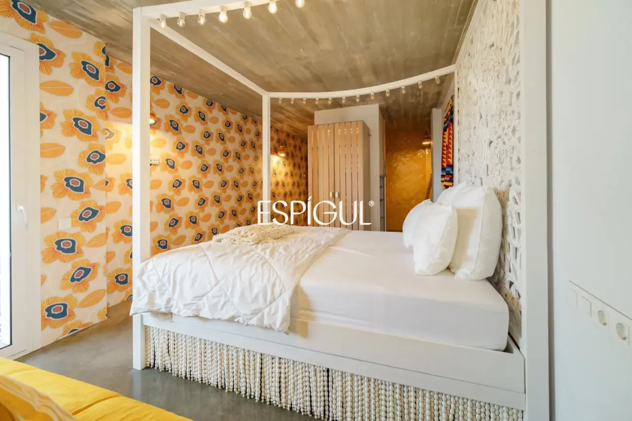 Excepcional residencia de diseñador con vistas a Barcelona y La Sagrada Família