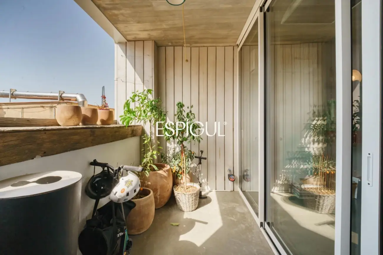 Excepcional residencia de diseñador con vistas a Barcelona y La Sagrada Família