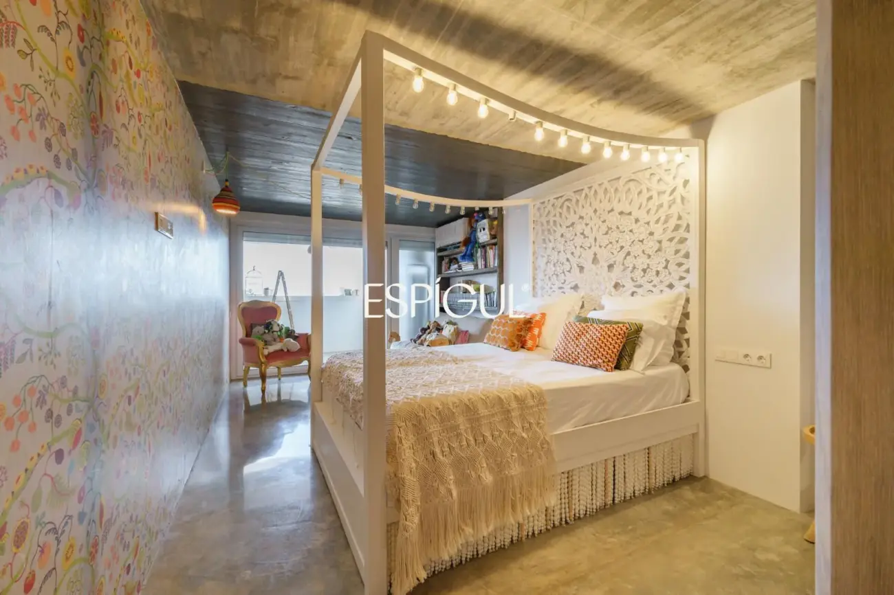 Excepcional residencia de diseñador con vistas a Barcelona y La Sagrada Família