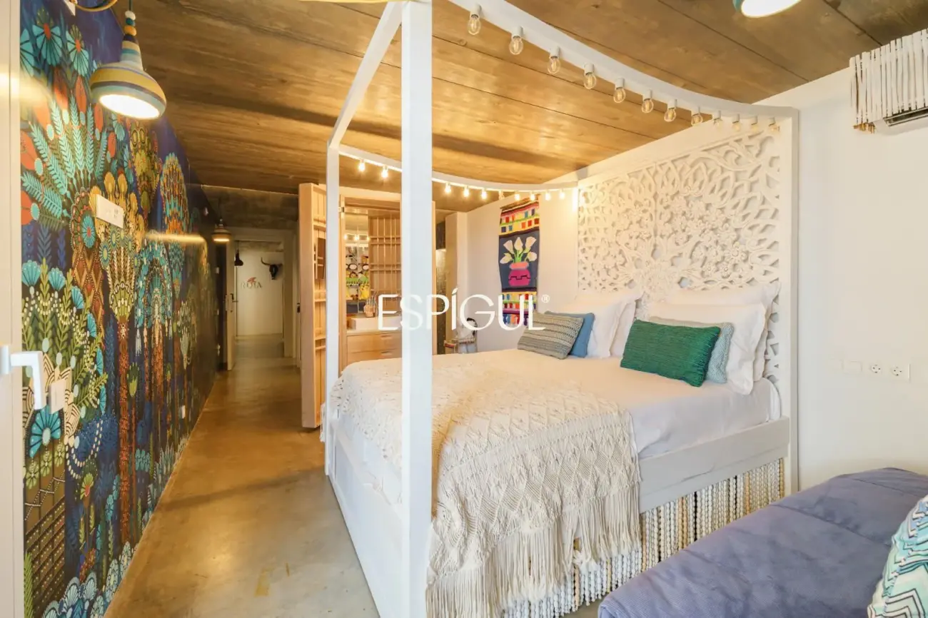 Excepcional residencia de diseñador con vistas a Barcelona y La Sagrada Família
