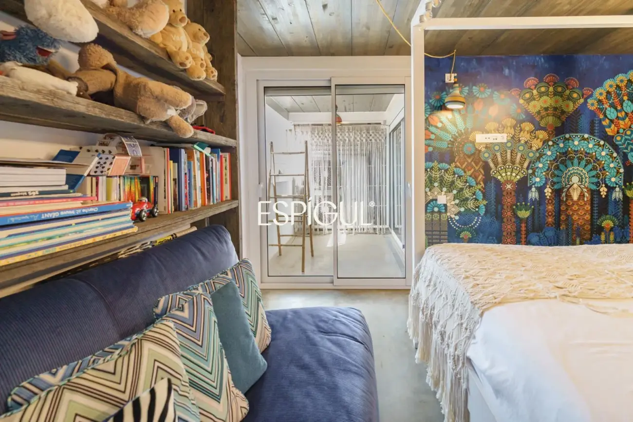 Excepcional residencia de diseñador con vistas a Barcelona y La Sagrada Família