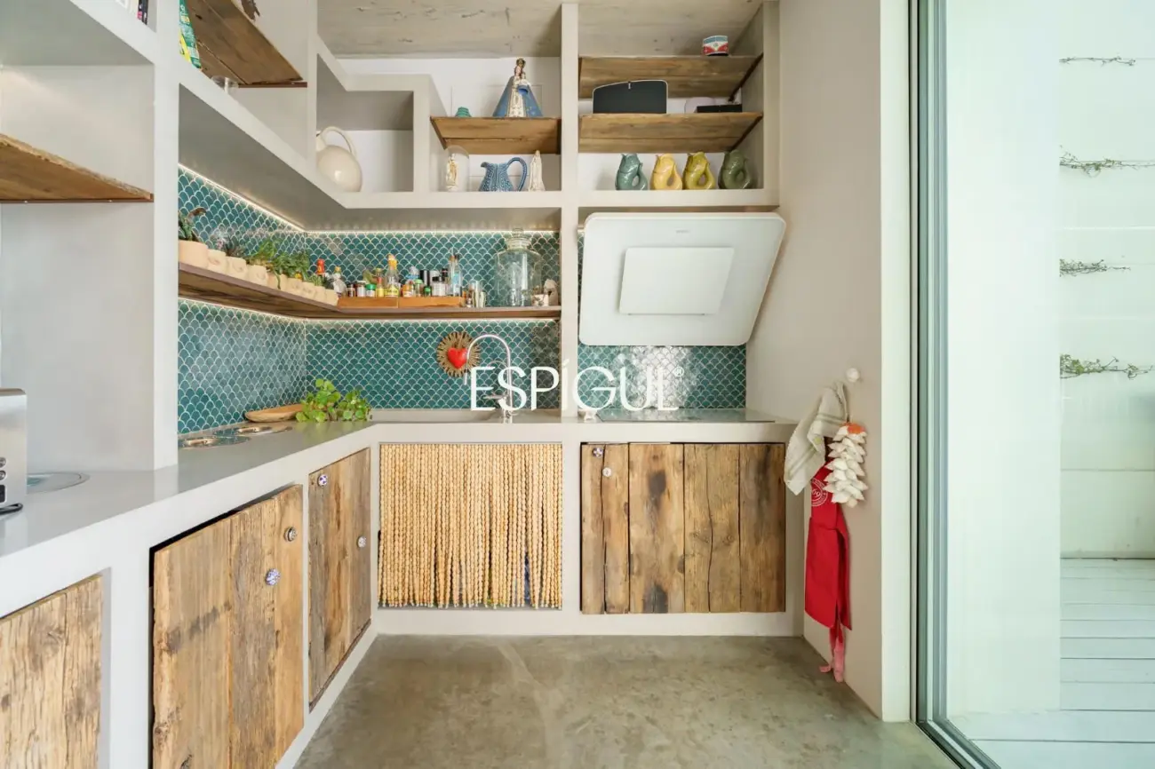 Excepcional residencia de diseñador con vistas a Barcelona y La Sagrada Família