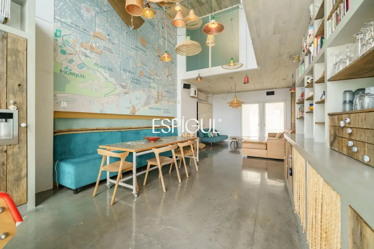 Excepcional residencia de diseñador con vistas a Barcelona y La Sagrada Família