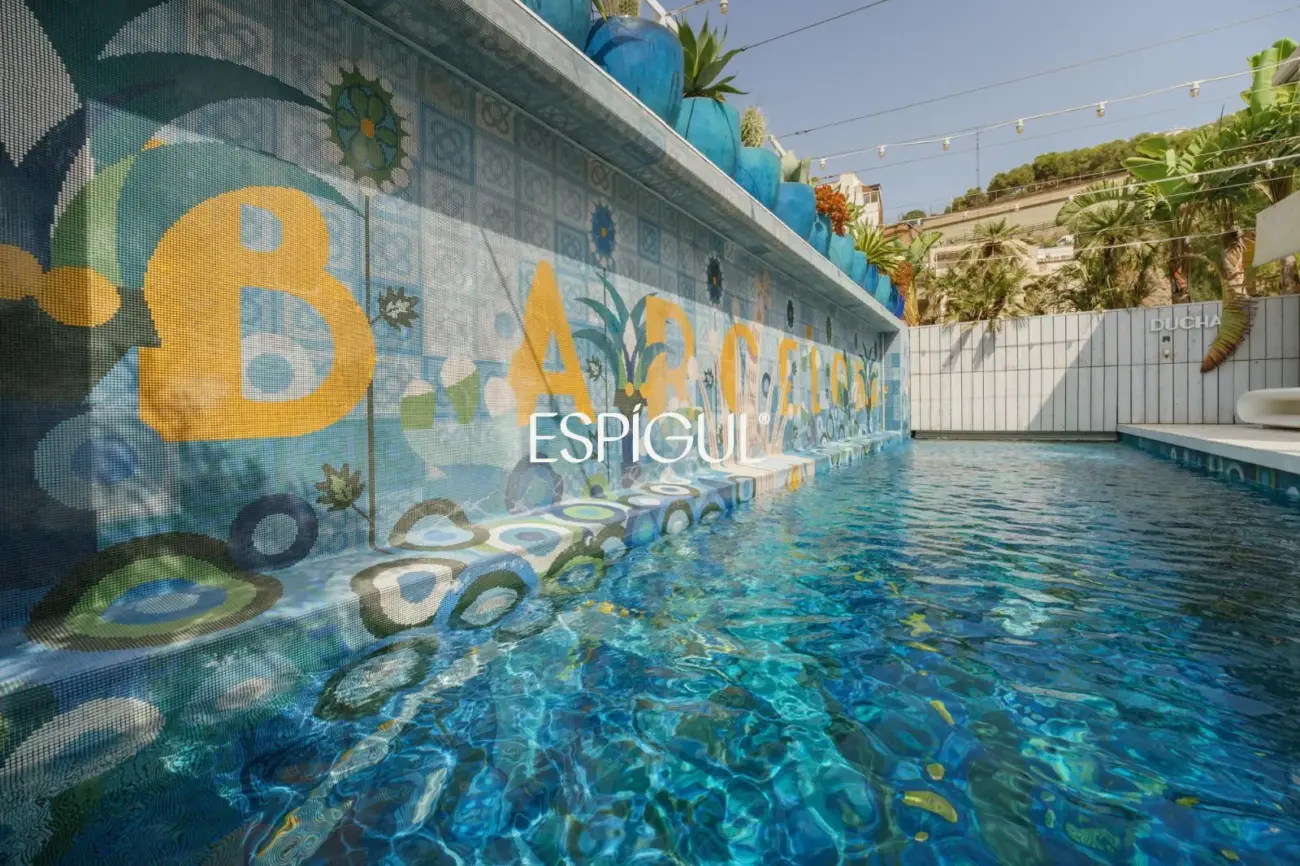 Excepcional residencia de diseñador con vistas a Barcelona y La Sagrada Família