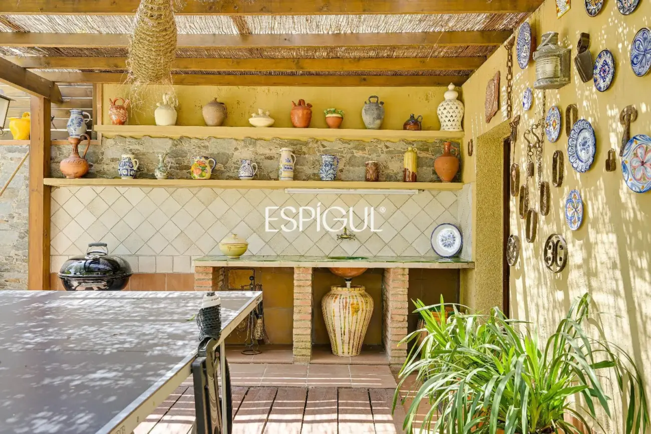 Exclusiva casa con piscina en Mont-ras