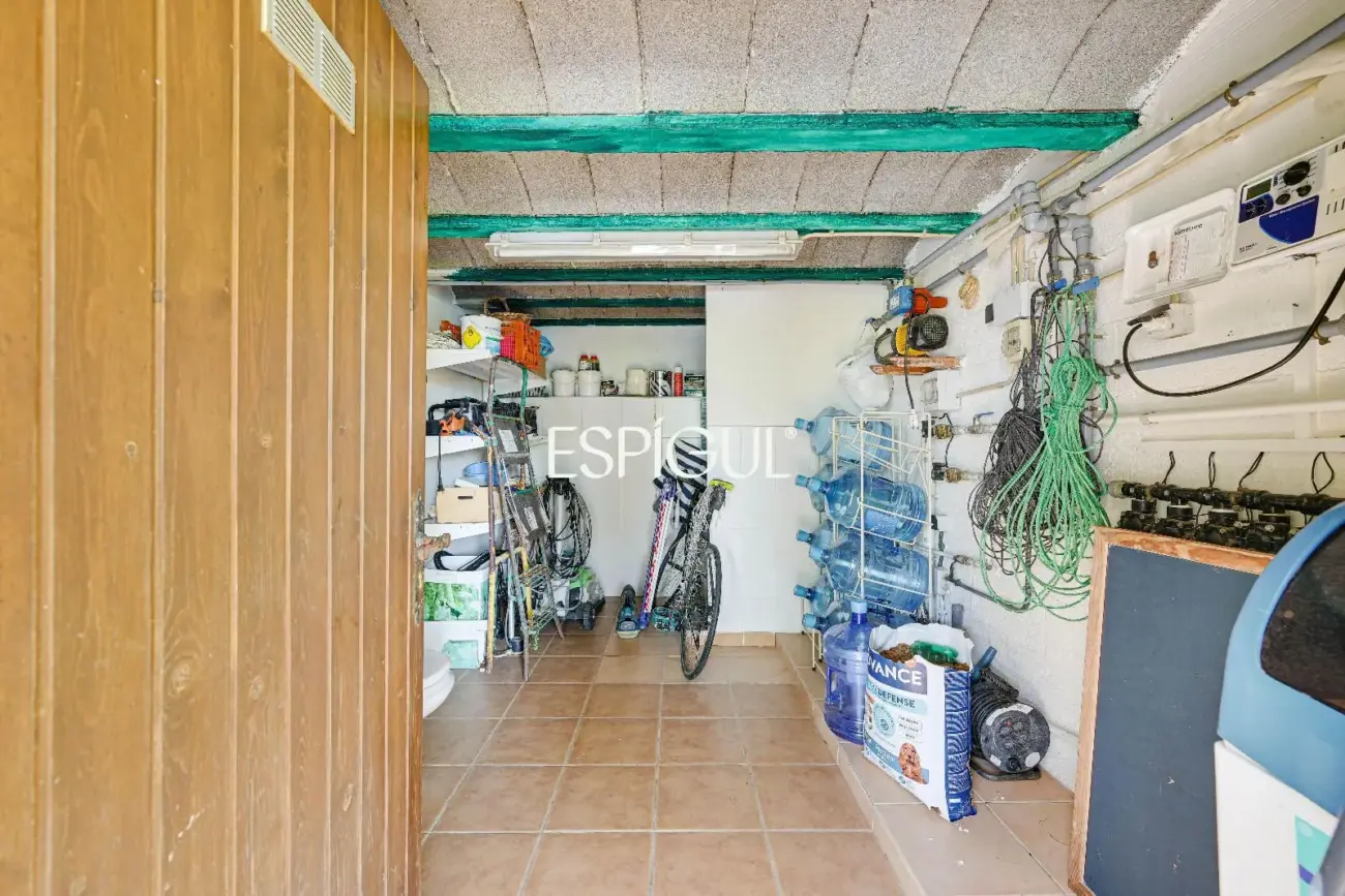Exclusiva casa con piscina en Mont-ras