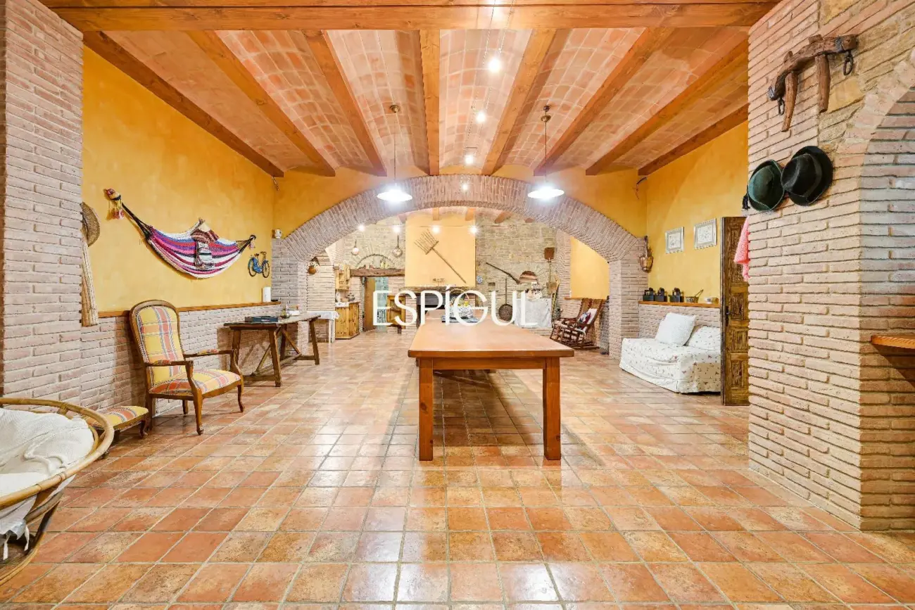 Exclusiva casa con piscina en Mont-ras