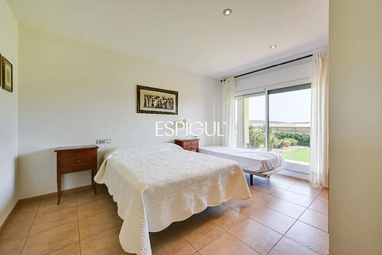Exclusiva casa con piscina en Mont-ras