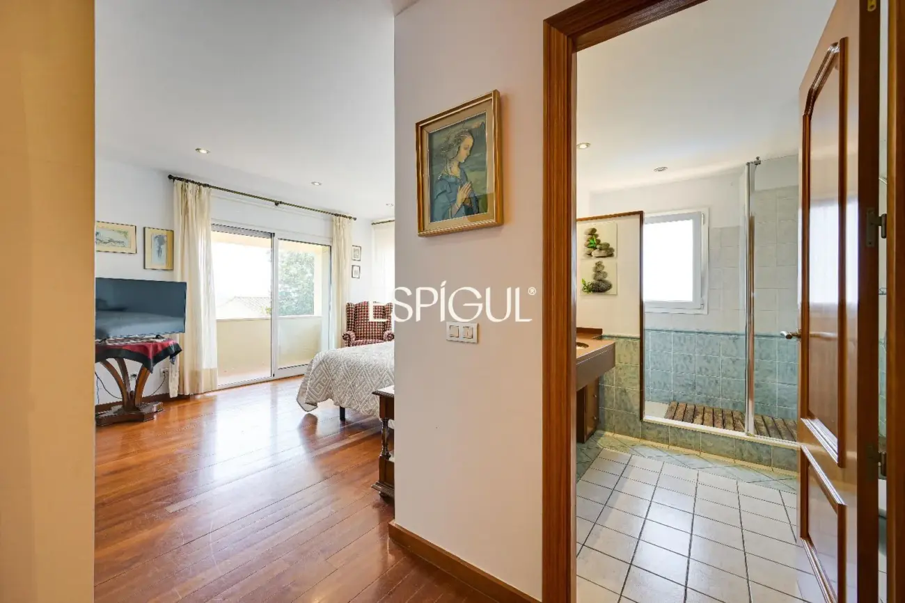 Exclusiva casa con piscina en Mont-ras