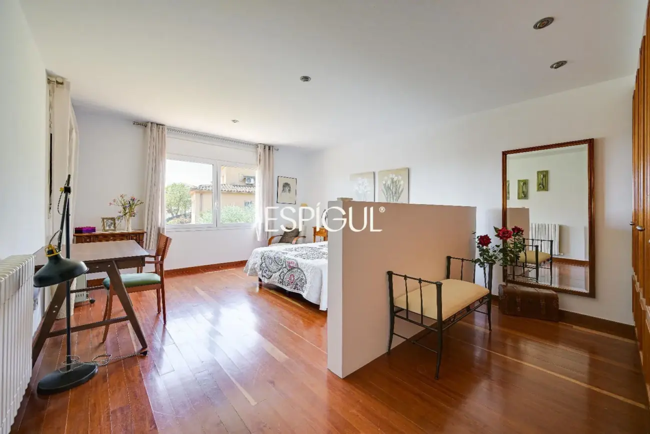 Exclusiva casa con piscina en Mont-ras
