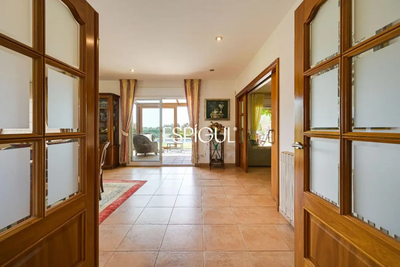 Exclusiva casa con piscina en Mont-ras