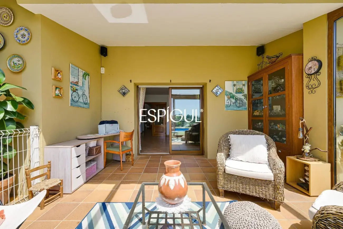 Exclusiva casa con piscina en Mont-ras