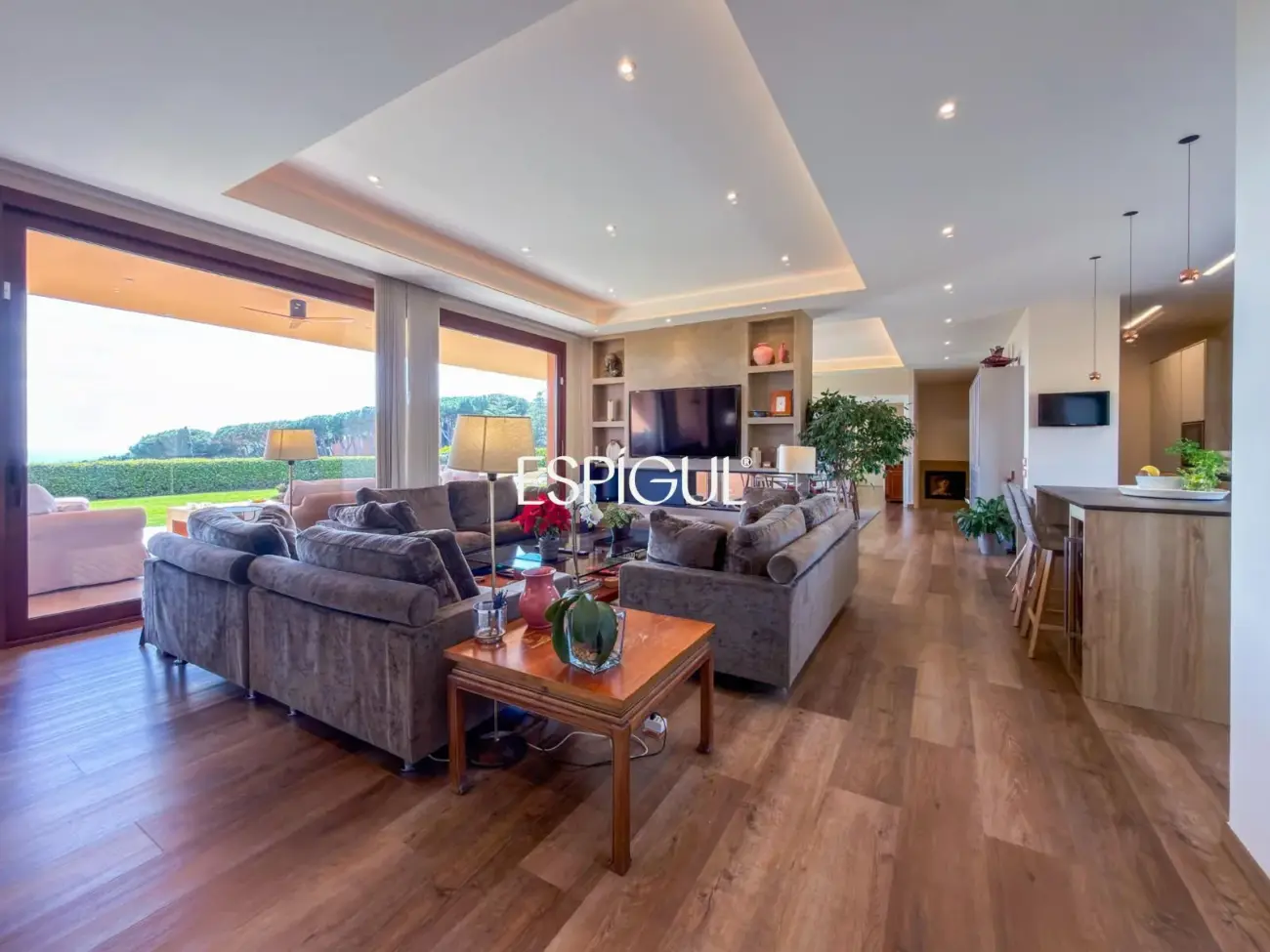 Exclusiva residencia contemporánea con vistas al mar en Sant Vicenç de Montalt