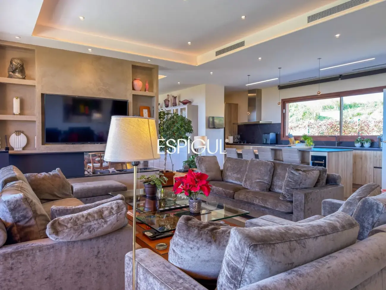 Exclusiva residencia contemporánea con vistas al mar en Sant Vicenç de Montalt