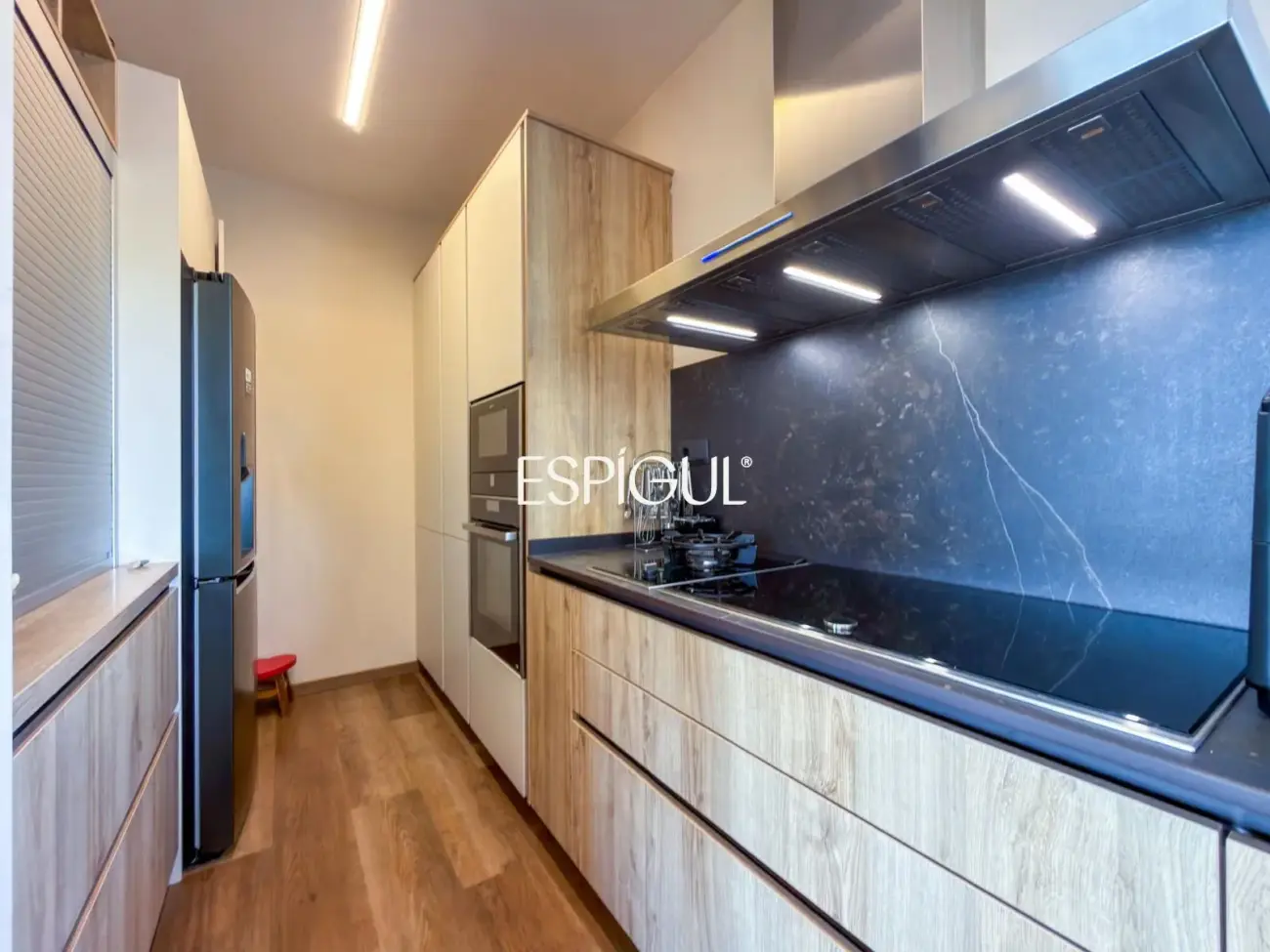 Exclusiva residencia contemporánea con vistas al mar en Sant Vicenç de Montalt