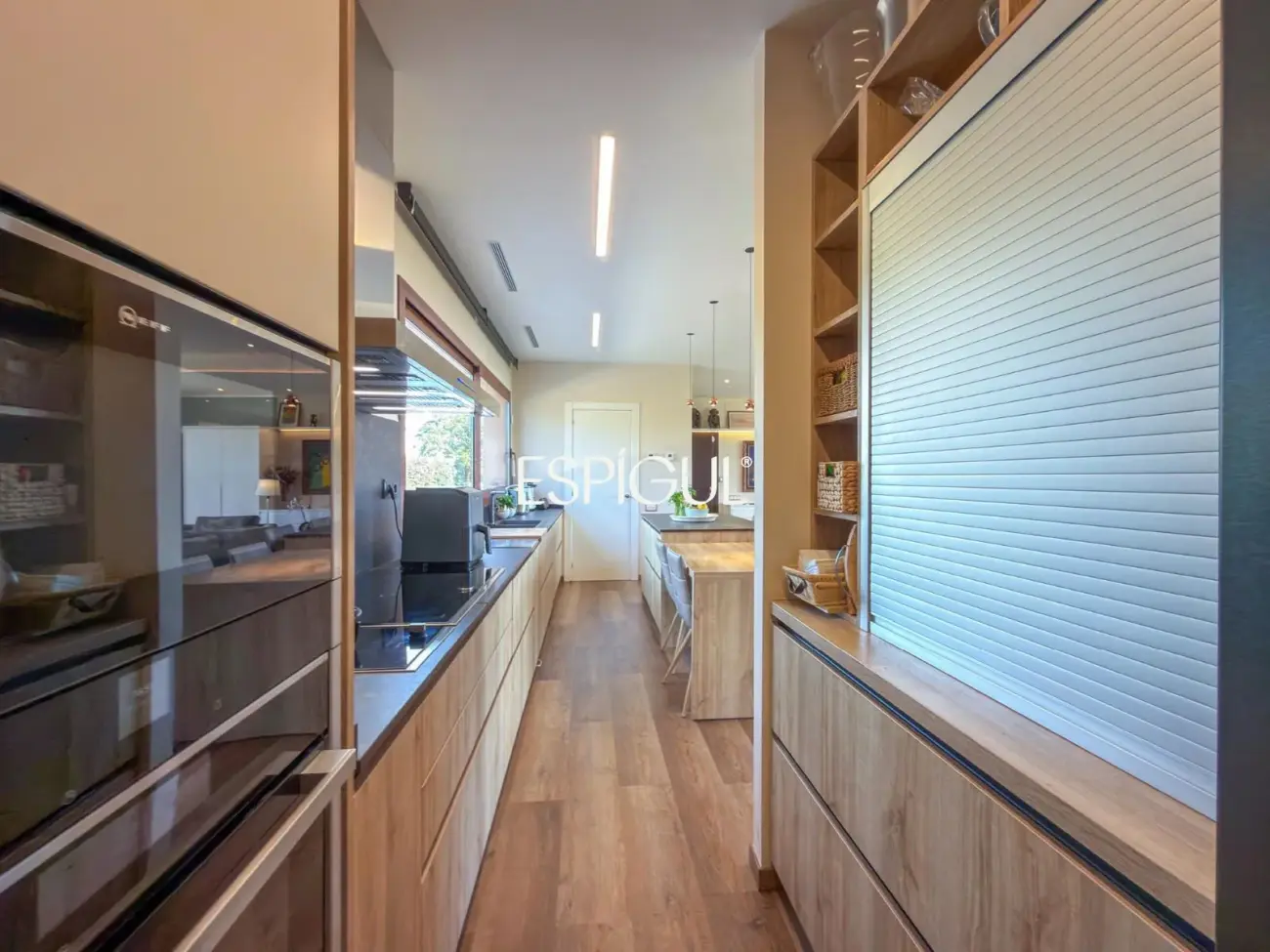 Exclusiva residencia contemporánea con vistas al mar en Sant Vicenç de Montalt