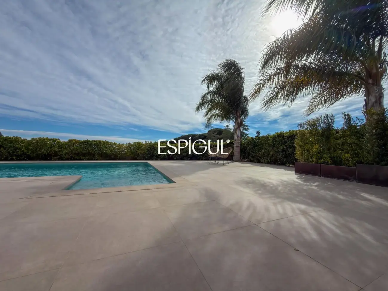 Exclusiva residencia contemporánea con vistas al mar en Sant Vicenç de Montalt