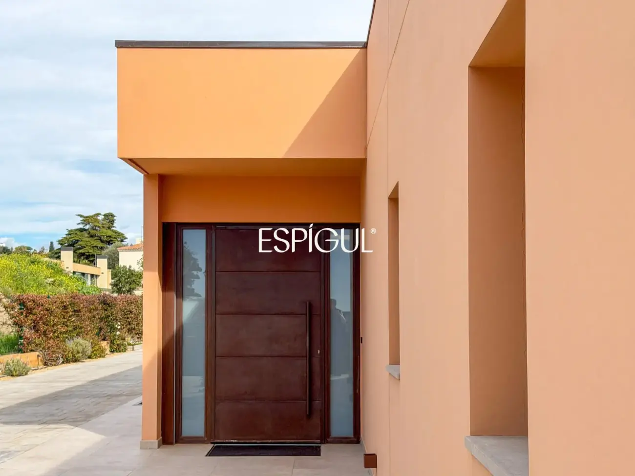 Exclusiva residencia contemporánea con vistas al mar en Sant Vicenç de Montalt