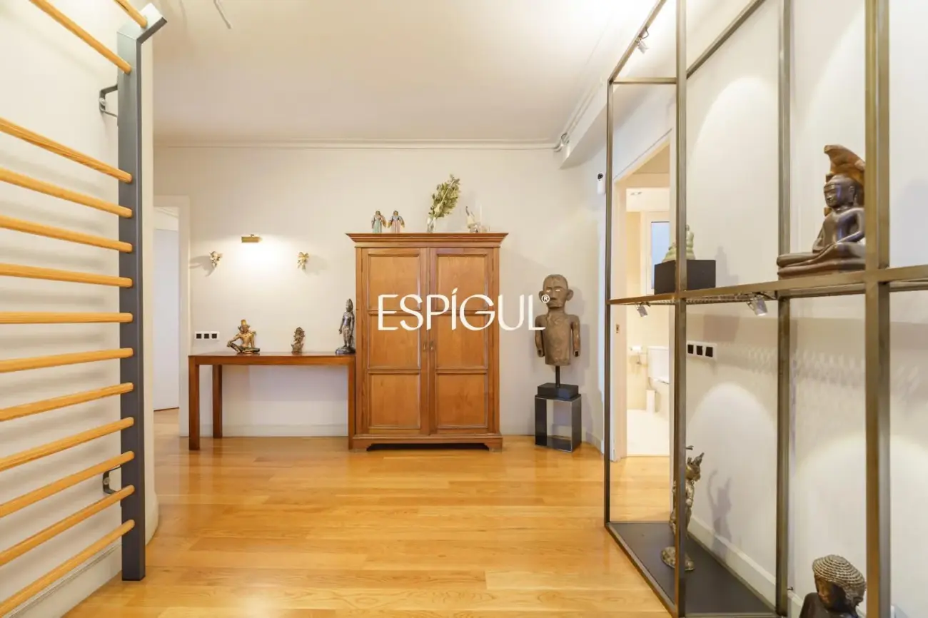 Exclusiva vivienda de 170 m² en una de las ubicaciones más cotizadas de l’Antiga Esquerra de l’Eixample.