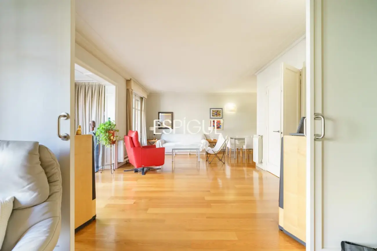 Exclusiva vivienda de 170 m² en una de las ubicaciones más cotizadas de l’Antiga Esquerra de l’Eixample.