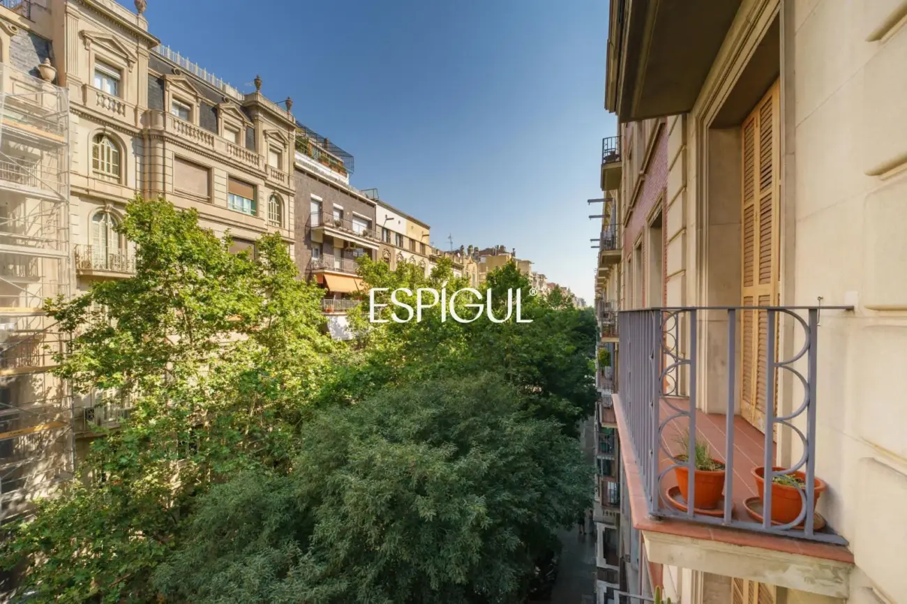 Exclusiva vivienda de 170 m² en una de las ubicaciones más cotizadas de l’Antiga Esquerra de l’Eixample.
