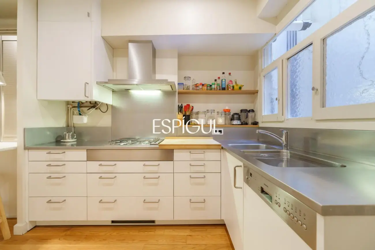 Exclusiva vivienda de 170 m² en una de las ubicaciones más cotizadas de l’Antiga Esquerra de l’Eixample.