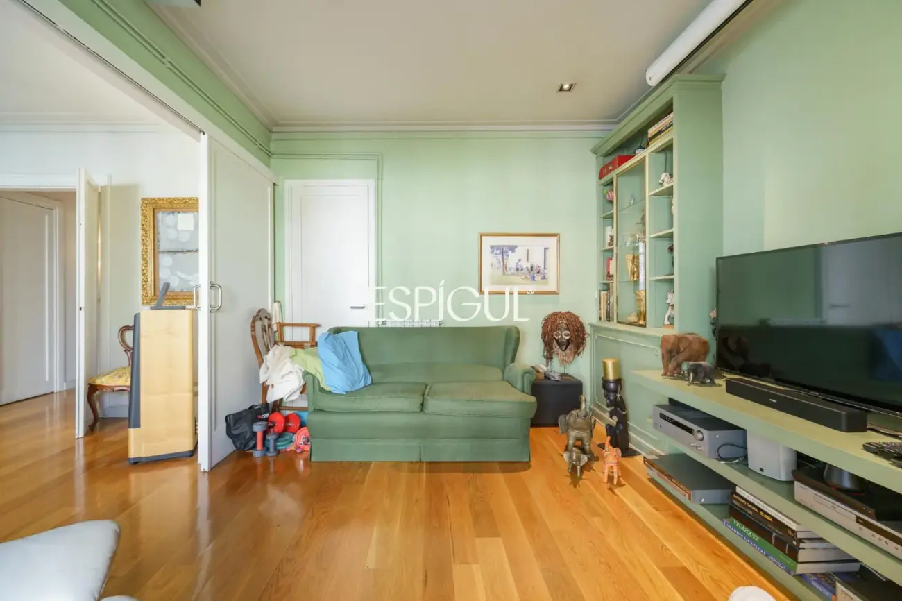 Exclusiva vivienda de 170 m² en una de las ubicaciones más cotizadas de l’Antiga Esquerra de l’Eixample.