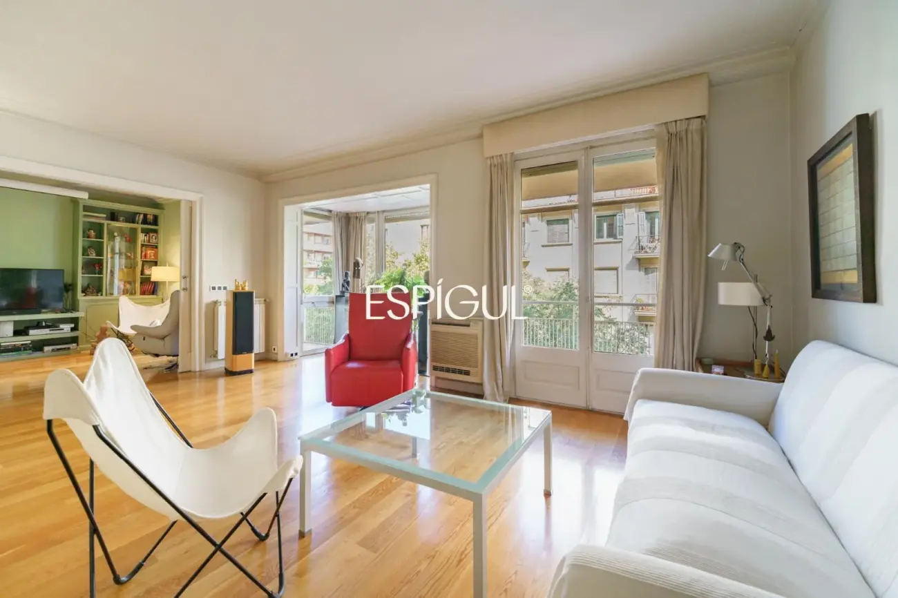 Exclusiva vivienda de 170 m² en una de las ubicaciones más cotizadas de l’Antiga Esquerra de l’Eixample.